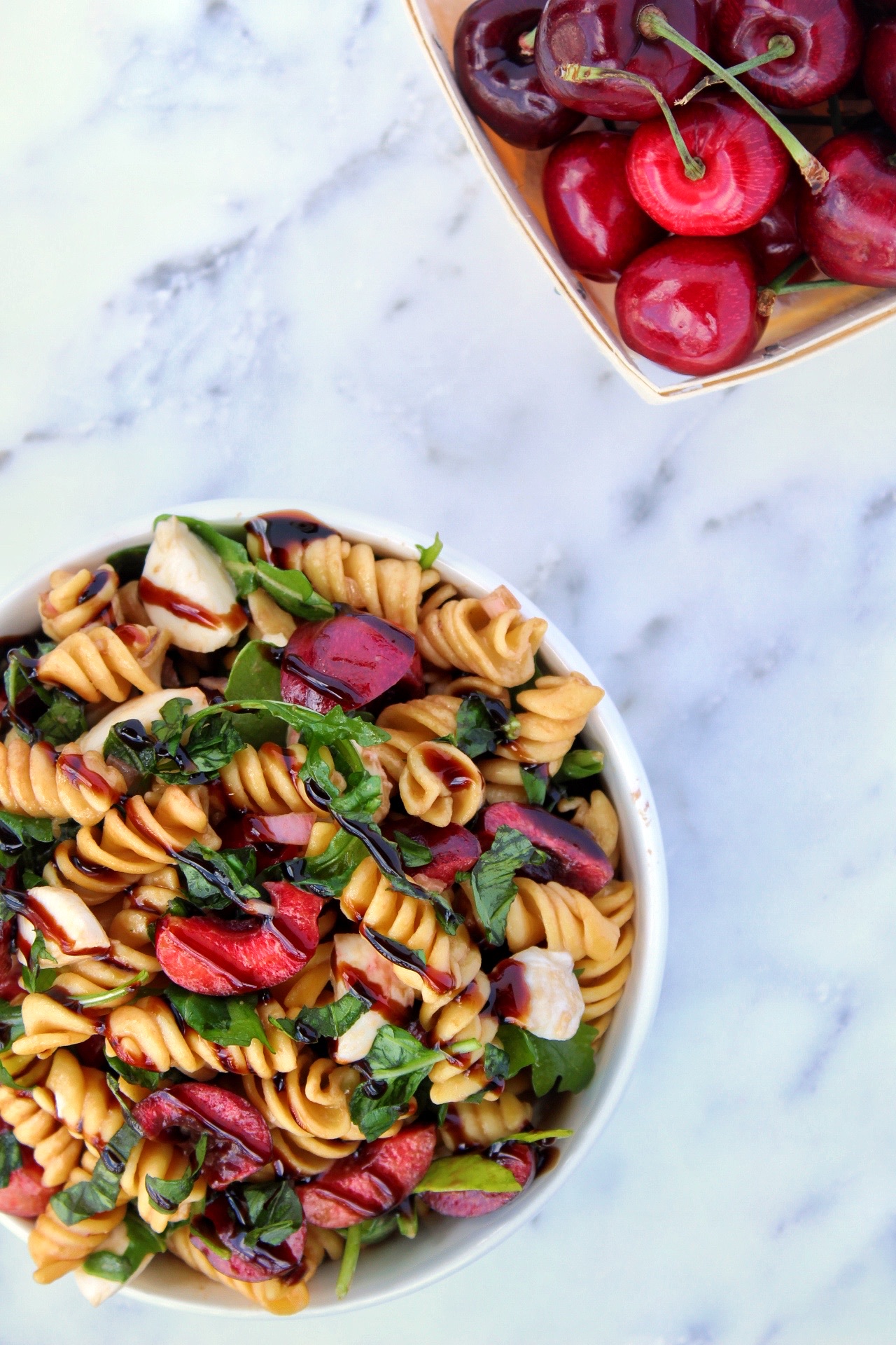 cherry caprese pasta salad + 6 more farmer's market recipes | healthy recipes, farmer's market produce, fresh recipes, summer food |