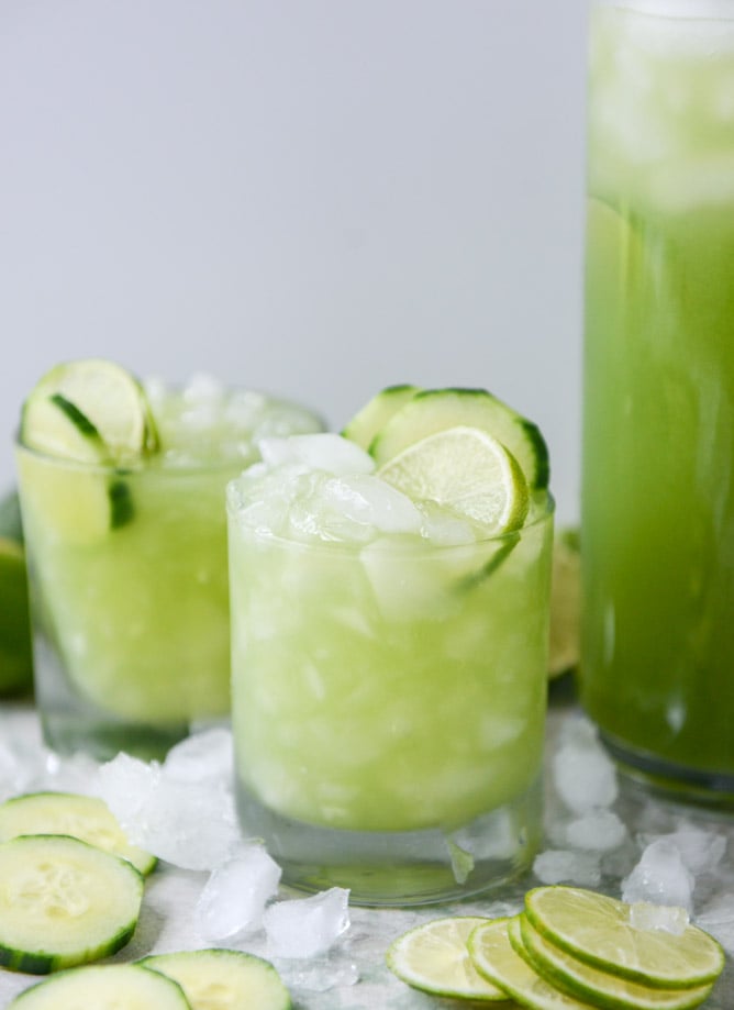 cucumber vodka sodas + 50 recipes for perfect for summer parties! | summer food, summer parties, summer recipes, summer appetizers, summer desserts, summer drinks, easy entertaining, entertaining tips |