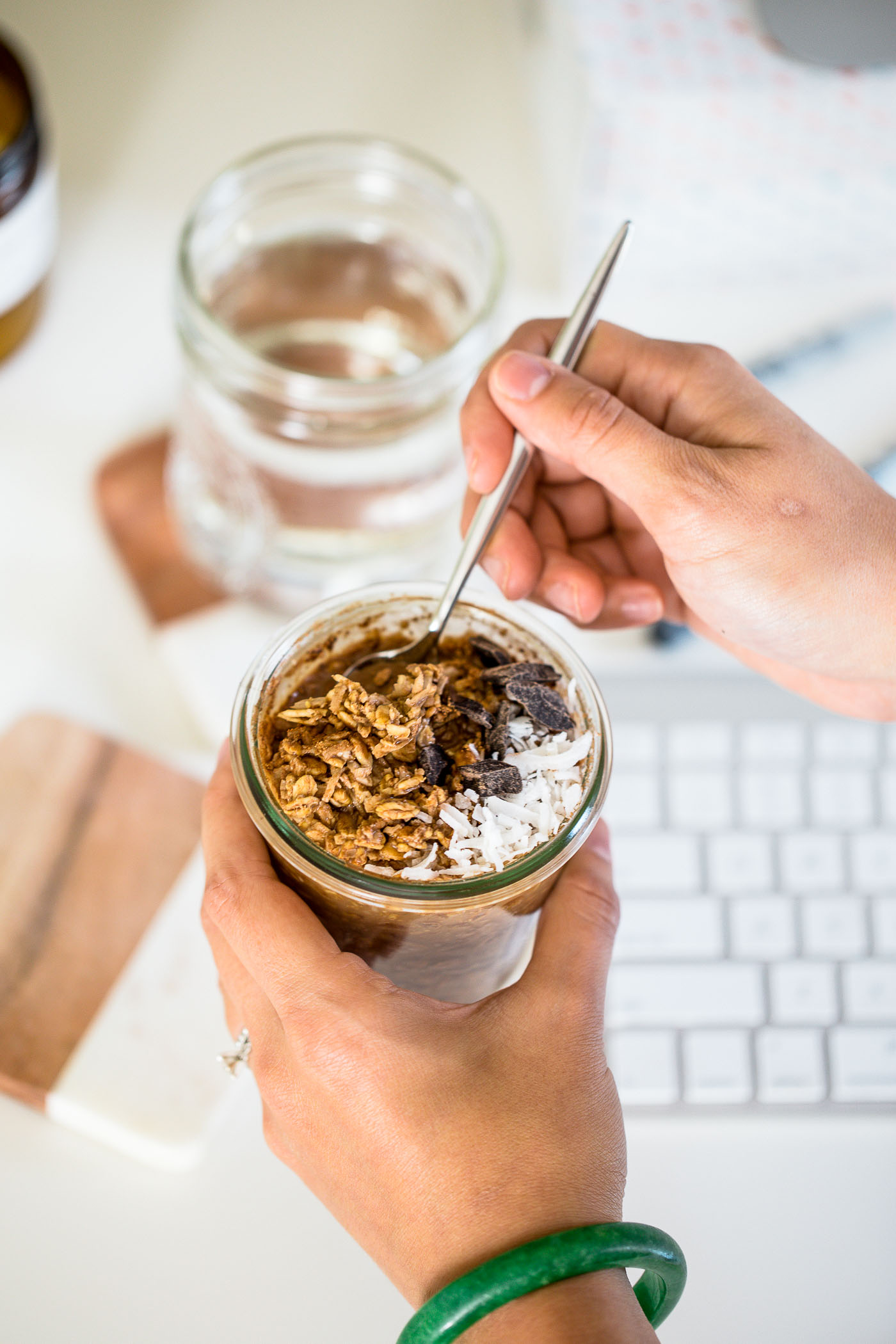 not your average overnight oats! these chocolate coconut cold brew overnight oats do double duty as a healthy on-the-go breakfast & a jolt of caffeine! #playswellwithbutter #coldbrew #overnightoats #healthybreakfast #breakfastrecipe #easybreakfast #oatmeal