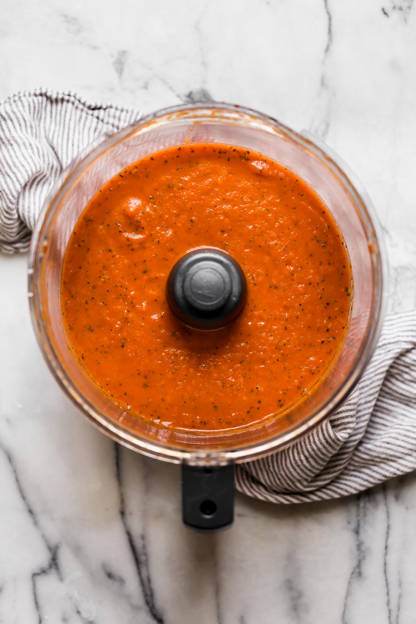 a quick & fresh homemade pasta sauce, this roasted red pepper pomodoro sauce is made with 5-ingredients in less than 10 minutes! #playswellwithbutter #pomodoro #pastasauce #easypastarecipe #healthypastarecipe #homemadepastasauce #easypastasauce #healthypastasauce
