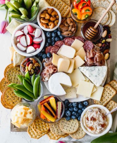 cropped-ULTIMATE-ALDI-CHEESE-BOARD-8.jpg