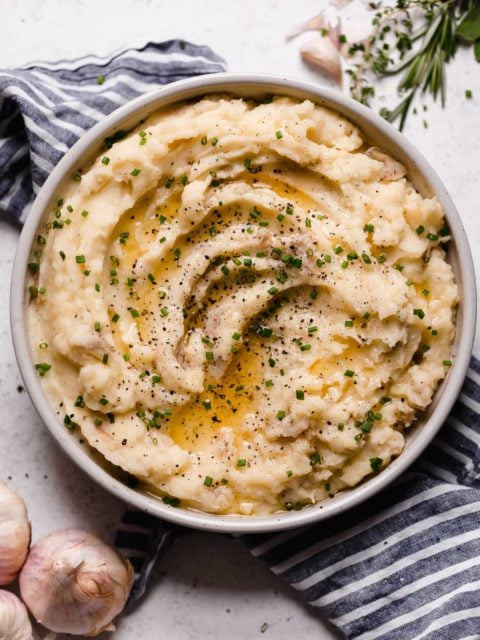 roasted garlic buttermilk mashed potatoes - plays well with butter