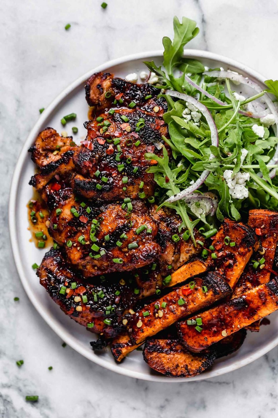 Equal parts zesty, sweet & spicy, this all-purpose grilling marinade hits on all of the the right notes. Brown sugar lends the perfect amount of sweetness to help create an addictively caramelized crust on whatever you’re grilling, & pantry spices like chili powder & smoked paprika add just the right amount of kick. #playswellwithbutter #marinaderecipe #easymarinade #grillingrecipes #steakmarinade #chickenmarinade #porkmarinade #vegetablemarinade