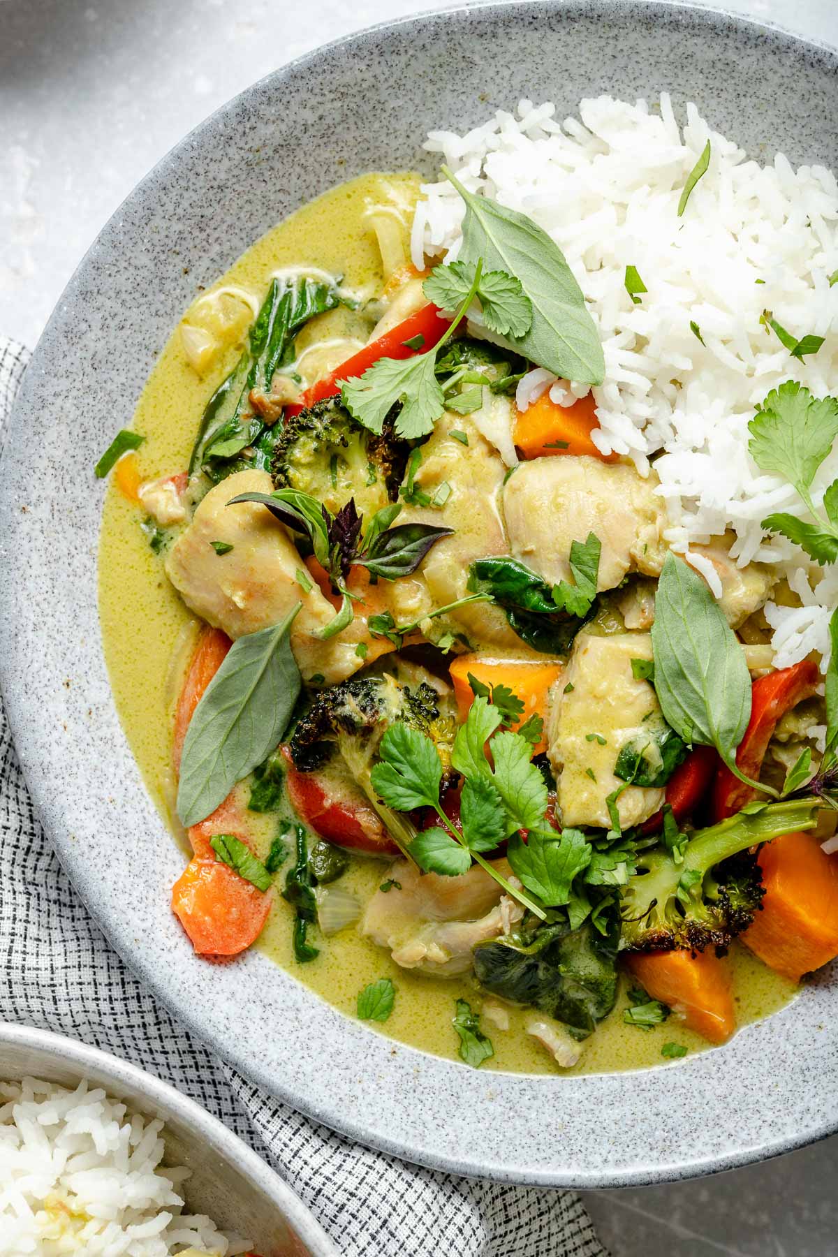 Easy Thai Green Curry with Gingery Chicken & Vegetables - PWWB