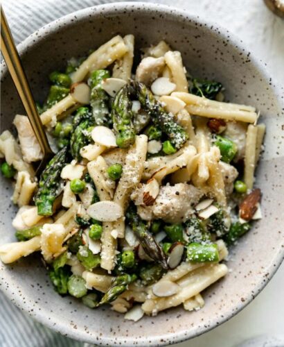 cropped-Springtime-Mascarpone-Pasta-with-Chicken-and-Asparagus-10.jpg