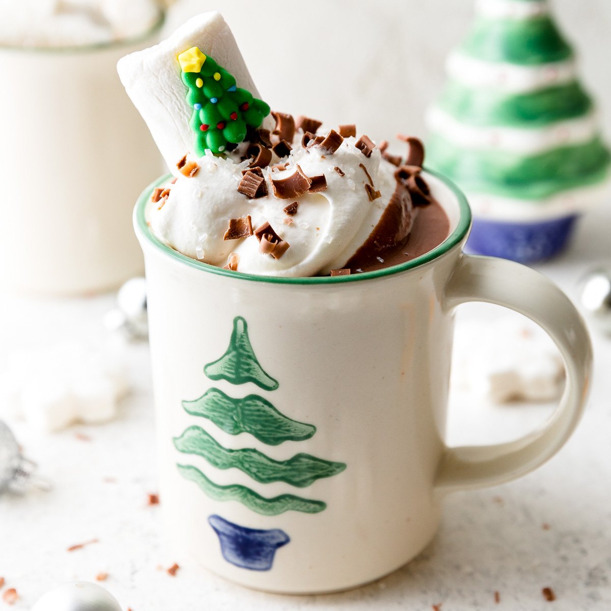 https://playswellwithbutter.com/wp-content/uploads/2021/12/Christmas-Morning-Hot-Cocoa-19.jpg