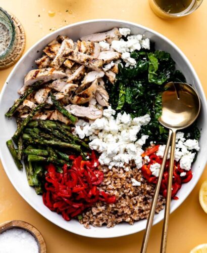 cropped-Grilled-Chicken-and-Asparagus-Salad-with-Kale-Goat-Cheese-Farro-10.jpg
